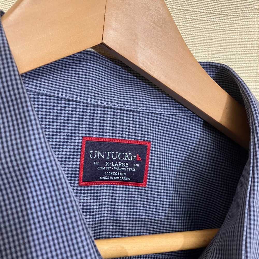 UNTUCKit Button Down Mens XL Blue Excellent Slim Fit Wrinkle Free Micro Check - Picture 2 of 10